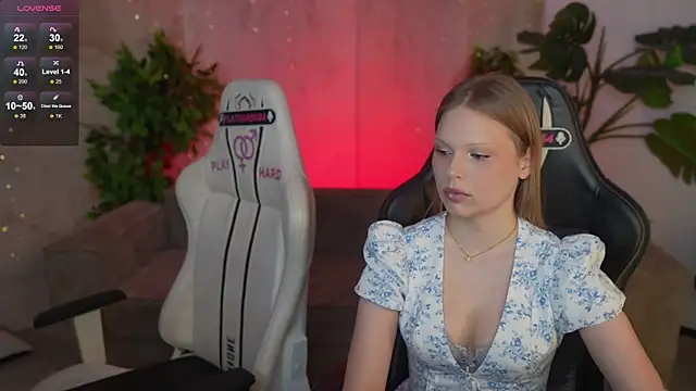 Snapshot of Charlotte_Dreams chatting on July 2026 02:49:01 PM Charlotte Dreams online show from July 2026 02:49:01 PM