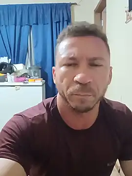 Snapshot of RobertoLuiz84 chatting on July 2026 11:30:01 PM RobertoLuiz84 online show from July 2026 11:30:01 PM