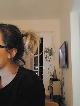 Snapshot of KnotBabe chatting on November 2025 04:35:02 AM KnotBabe online show from November 2025 04:35:02 AM