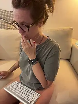 KnotBabe online show from February 2026 04:11:01 AM