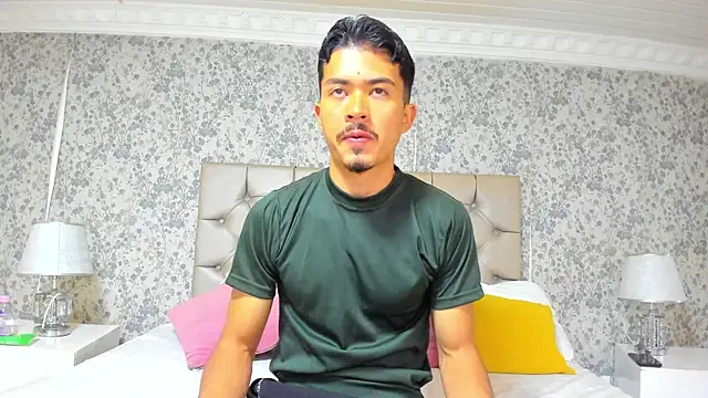 NicolaiKarav online show from November 2025 10:05:01 AM