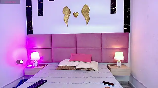 Skyee angel online show from February 2026 07:34:02 PM