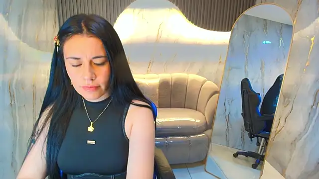 celeste blue r online show from November 2025 08:43:01 PM