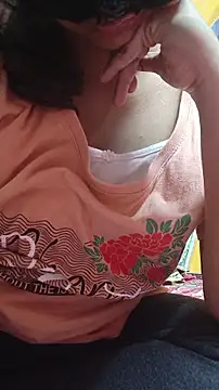 SameeraReddy19 online show from February 2026 07:54:01 PM