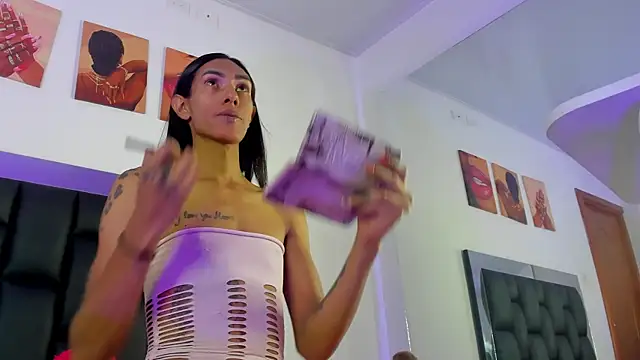 ValeryTs1 online show from December 2025 05:32:01 PM