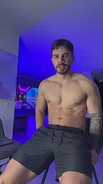 Valenthino Salvatore online show from December 2025 04:06:02 AM