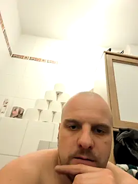 Snapshot of Phoenix2310 chatting on February 2026 01:59:01 PM Phoenix2310 online show from February 2026 01:59:01 PM