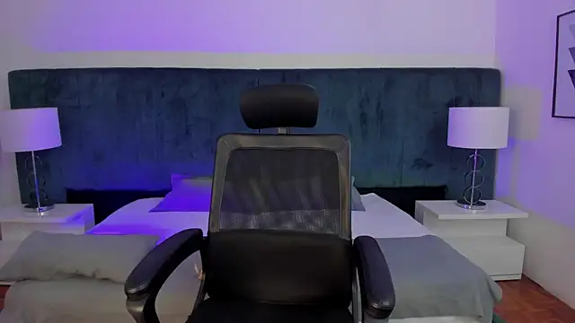 CleoColliva  online show from December 2025 04:10:02 AM