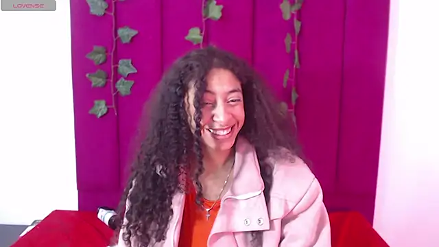 Tinyy Star online show from November 2025 05:40:02 AM