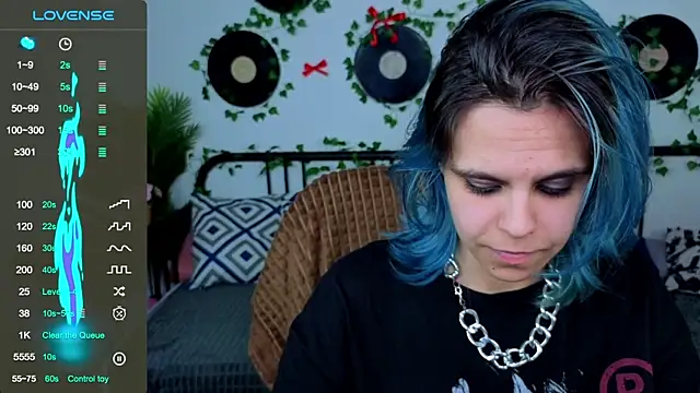 Snapshot of LiraBelle chatting on June 2026 03:27:01 PM LiraBelle online show from June 2026 03:27:01 PM