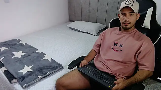 Snapshot of miller_cuper chatting on November 2025 08:22:01 PM miller cuper online show from November 2025 08:22:01 PM