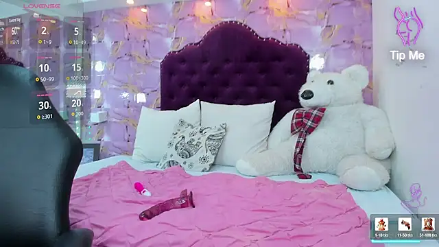 thalia nichols online show from April 2026 07:55:01 PM