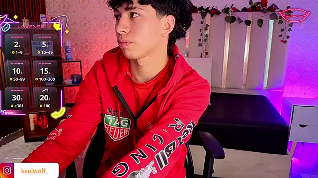 Snapshot of kaelwolf_tay chatting on February 2026 07:15:02 PM kaelwolf tay online show from February 2026 07:15:02 PM