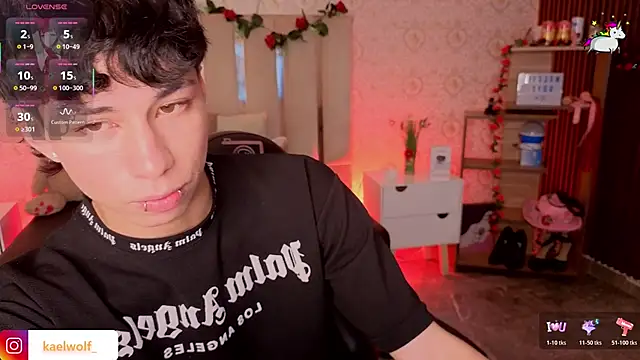 Snapshot of kaelwolf_tay chatting on February 2026 07:23:01 PM kaelwolf tay online show from February 2026 07:23:01 PM