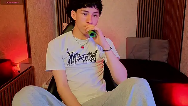 kaelwolf tay online show from March 2026 03:53:02 AM