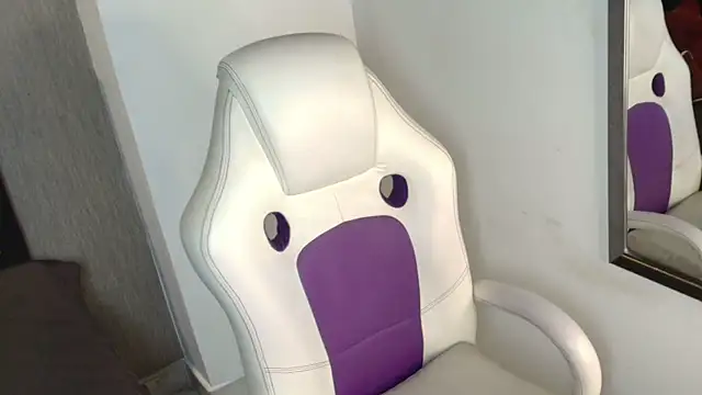 LoganFoster  online show from January 2026 08:14:02 PM