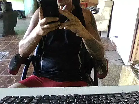 Pirulaibe23 online show from April 2026 06:38:01 PM