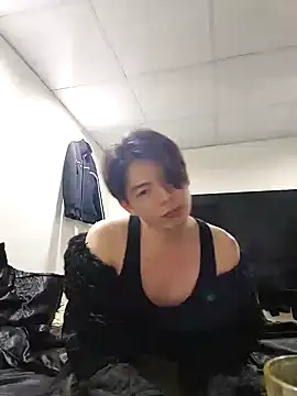 Snapshot of twtung_tung chatting on November 2025 07:48:02 PM twtung tung online show from November 2025 07:48:02 PM