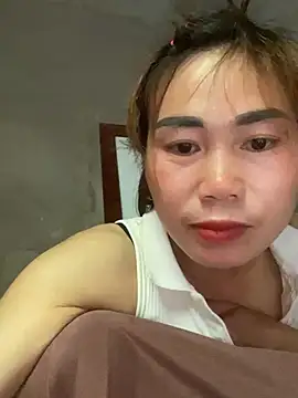 Snapshot of meganmeo chatting on April 2026 02:13:01 AM meganmeo online show from April 2026 02:13:01 AM