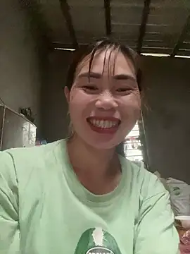 Snapshot of meganmeo chatting on April 2026 03:26:02 AM meganmeo online show from April 2026 03:26:02 AM