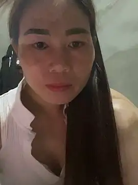 Snapshot of meganmeo chatting on May 2026 12:17:02 AM meganmeo online show from May 2026 12:17:02 AM
