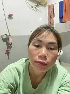 Snapshot of meganmeo chatting on May 2026 04:24:02 PM meganmeo online show from May 2026 04:24:02 PM