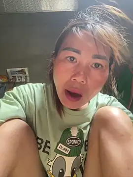Snapshot of meganmeo chatting on May 2026 03:57:02 AM meganmeo online show from May 2026 03:57:02 AM