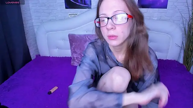 Snapshot of BrielleSummer4u chatting on November 2025 02:24:01 AM BrielleSummer4u online show from November 2025 02:24:01 AM