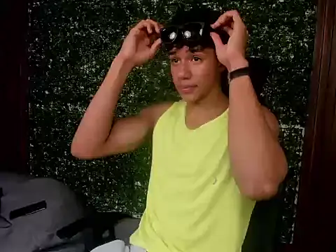 Snapshot of damon_sw chatting on November 2025 04:41:02 PM damon sw online show from November 2025 04:41:02 PM