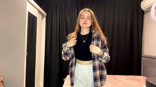 Snapshot of PrettyGhost chatting on November 2025 03:13:02 PM PrettyGhost online show from November 2025 03:13:02 PM