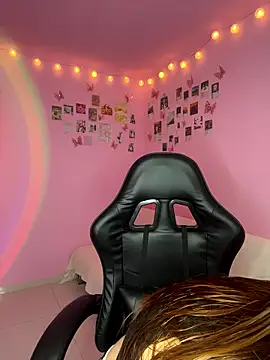 Davne  online show from January 2026 10:57:02 PM