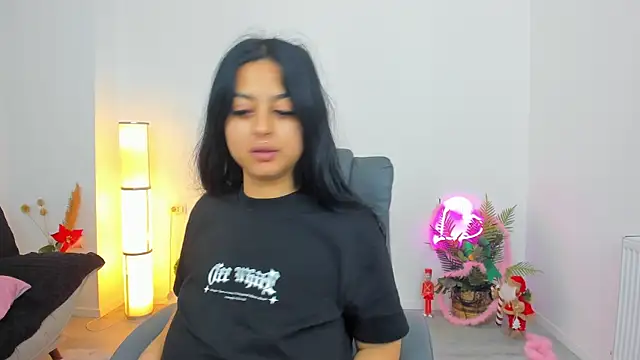 Snapshot of Serennax chatting on December 2025 05:13:01 AM Serennax online show from December 2025 05:13:01 AM