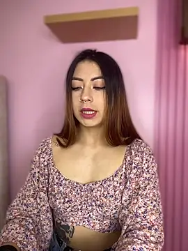 MaddieHunter online show from November 2025 01:13:01 PM