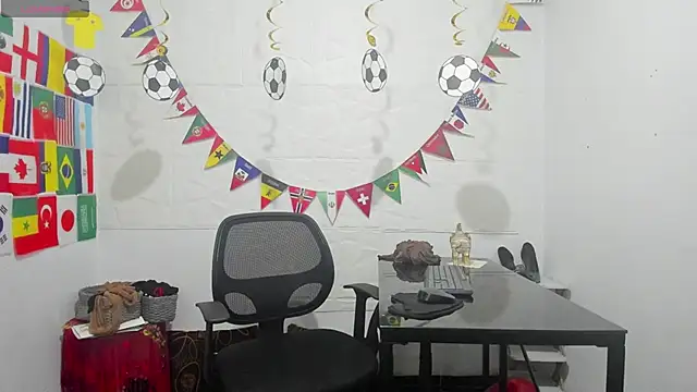 Snapshot of Miss_clarepocahose chatting on June 2026 12:45:02 AM Miss clarepocahose online show from June 2026 12:45:02 AM