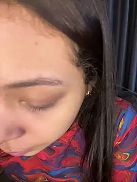 Snapshot of KarolRojas_22 chatting on June 2026 07:01:02 AM KarolRojas 22 online show from June 2026 07:01:02 AM