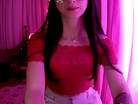 Snapshot of MissDominicc chatting on December 2025 04:47:02 PM MissDominicc online show from December 2025 04:47:02 PM