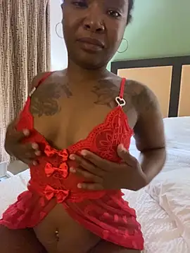 Snapshot of tonyatranise chatting on April 2026 06:24:01 AM tonyatranise online show from April 2026 06:24:01 AM