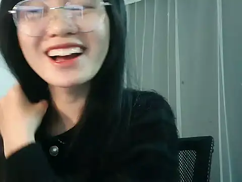 Nunaa18 online show from November 2025 04:52:01 PM