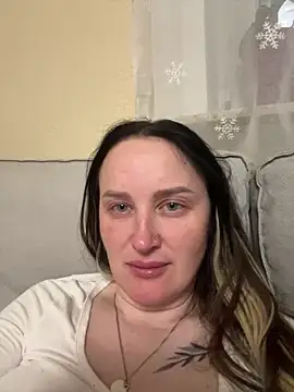 Snapshot of TomilaSi chatting on April 2026 07:45:02 PM TomilaSi online show from April 2026 07:45:02 PM