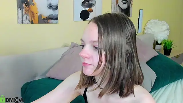 Olivia Riesz online show from April 2026 06:19:01 AM