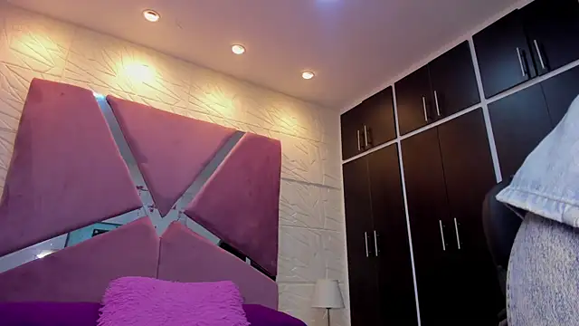 Snapshot of sol-angel chatting on June 2026 04:44:01 PM sol-angel online show from June 2026 04:44:01 PM