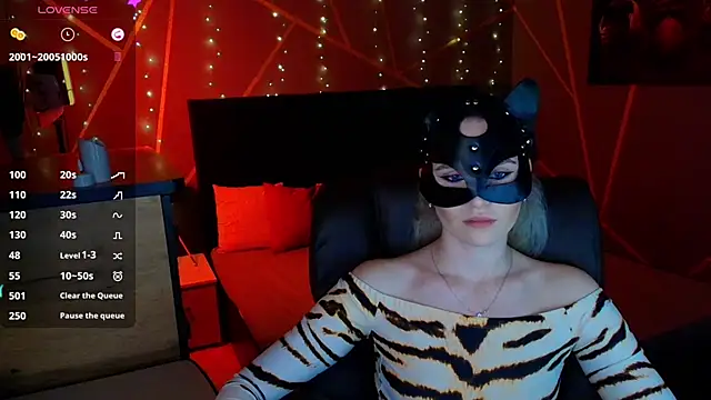 Snapshot of _Sweet__Cat_ chatting on May 2026 05:18:01 PM Sweet Cat online show from May 2026 05:18:01 PM