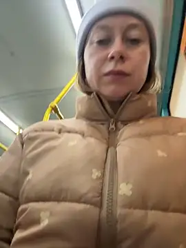 Brooke lover online show from April 2026 07:00:01 PM