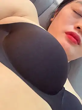 Snapshot of lana-kan chatting on December 2025 09:33:01 PM lana-kan online show from December 2025 09:33:01 PM