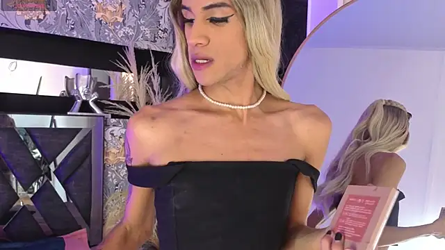 megan lenon online show from May 2026 08:28:01 PM