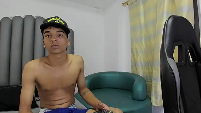 Megan foro online show from December 2025 03:58:02 AM