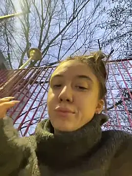 Snapshot of CristinaSw chatting on December 2025 02:57:02 PM CristinaSw online show from December 2025 02:57:02 PM