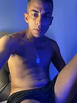 Snapshot of pablof5 chatting on February 2026 01:12:01 AM pablof5 online show from February 2026 01:12:01 AM