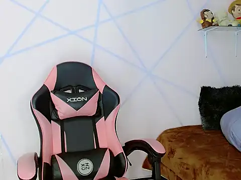 Natasha  Hot  online show from December 2025 09:40:01 AM