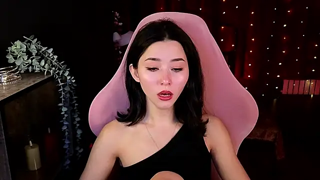 Snapshot of RedMidnight chatting on June 2026 08:46:01 PM RedMidnight online show from June 2026 08:46:01 PM